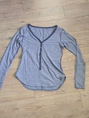 lululemon athletica Heather Gray Long-Sleeve Henley with Navy Trim